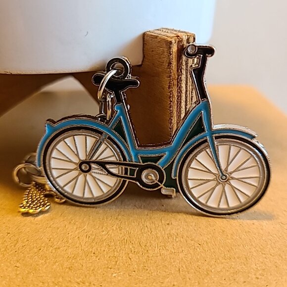 Bike Bicycle Keychain with Rainbow and Flower Charms Cute Fun Keyring‎ NEW - Picture 4 of 4